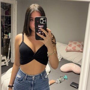 Aritzia wilfred crop top